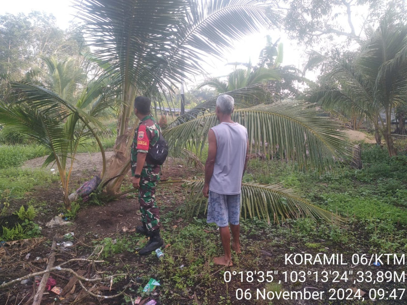 Babinsa Koramil 06/Kateman Kopda Ferry Patroli Karhutla Bersama Warga