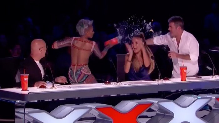 Terjadi Pertengkaran Antara Juri Saat Penampilan Demian Di  America's Got Talent 2017