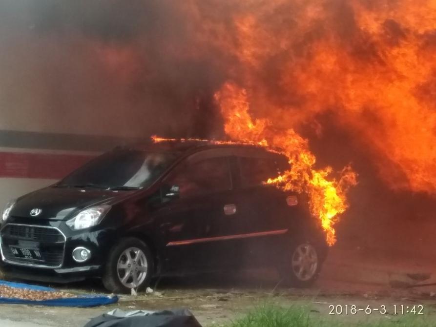 Sijago Merah Mengamuk di Tembilahan, 8 Unit Rumah dan 1 Mobil Hangus Terbakar