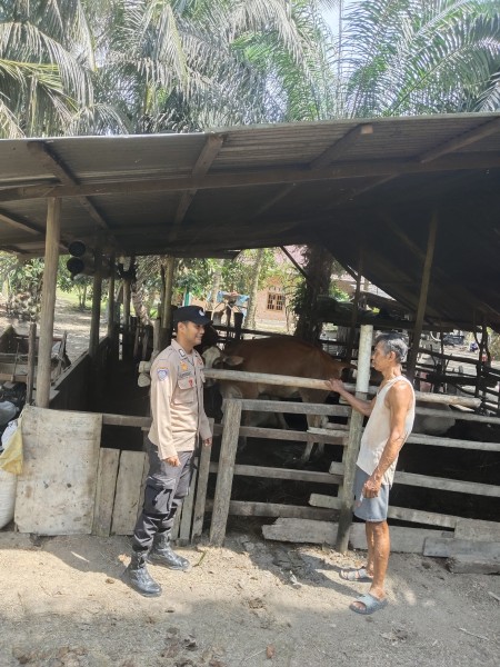 Polsek Sabak Auh Hadir di Tengah Masyarakat, Bhabinkamtibmas Beri Imbauan Kamtibmas