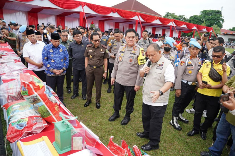 Polisi Bongkar Dua Tempat Pengoplos Beras Bulog di Pekanbaru dan Kampar