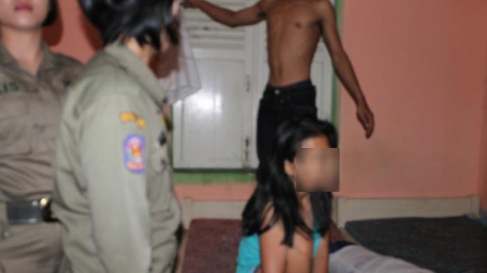 Polisi Menggerebek, Pasangan yang Lagi 'Begituan' Garuk Kepala karena Tak Tuntas