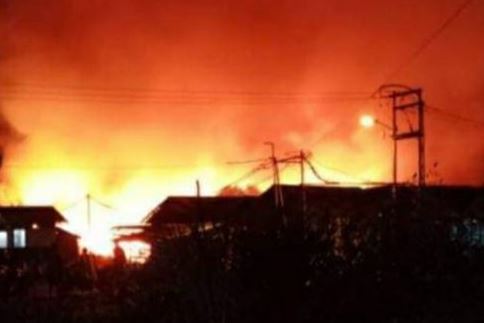 Sijago Merah Mengamuk, Hanguskan 14 Rumah di Pulau Burung, Inhil