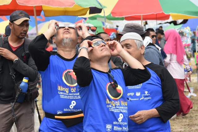 Ribuan Wisatawan Datang ke Siak Saksikan Festival Gerhana Matahari Cincin