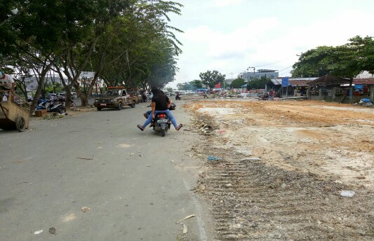 400-an PKL Digusur, Jalan Depan Pasar Arengka Kini Sangat Lancar