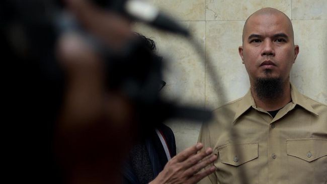 Ditetapkan Sebagai Tersangka, Ahmad Dhani: Saya Siap Perang Lawan Pembela Penista Agama