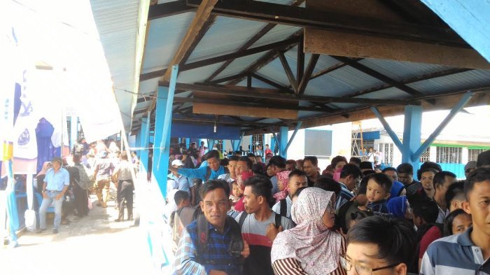 “Anak Saya Sampai Terhimpit Karena Lajur Dermaga Selat Panjang Sempit”