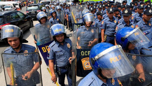 Duterte Hukum Polisi Korup Dengan di Kirim Ke Markas Abu Sayyaf