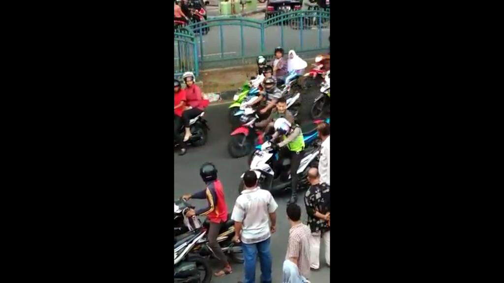 Oknum TNI di Pekanbaru Bentak dan Pukul Polisi Terekam Video Amatir