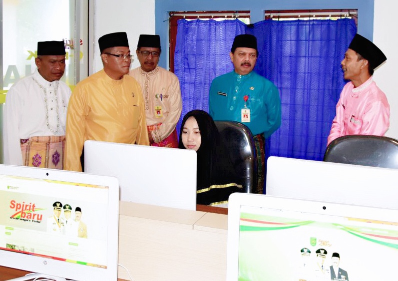 Peringati HUT Riau Ke - 60, Pemkab Inhil Laksanakan Upacara Disertai Tele - Conference Dengan Gubri