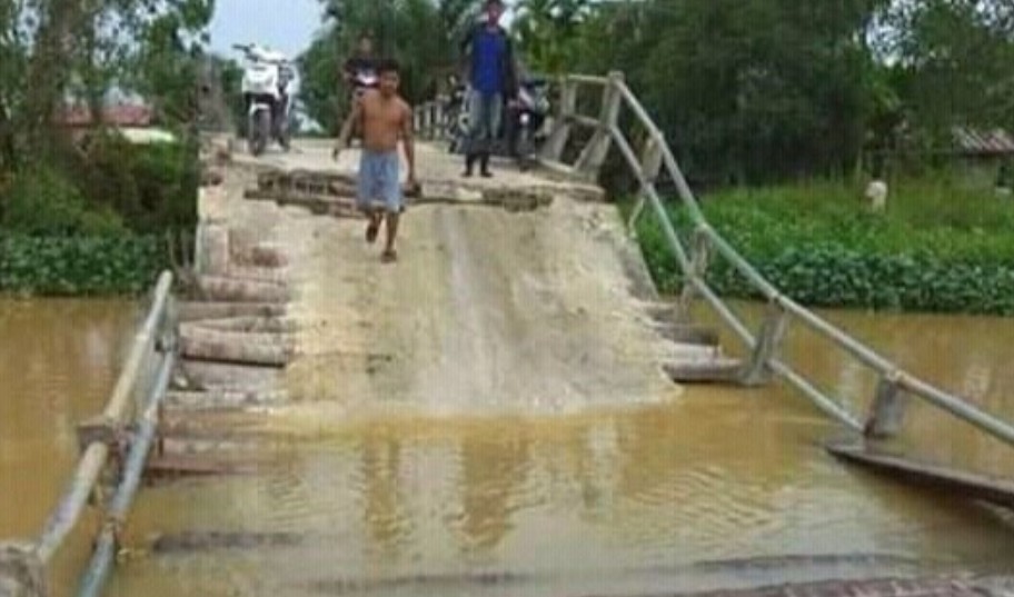Karena Tidak Ada Perhatian dari Permerintah, 2 Jembatan di Mumpa Inhil Putus