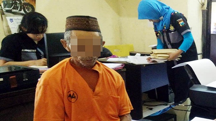 BEJAT! Ayah Tiri Ini Hamili Anaknya yang Masih 14 Tahun