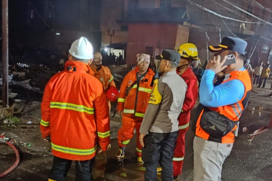 Malam Iduladha, 13 Kios Buah di Pasar Dumai Ludes Dilahap Sijago Merah