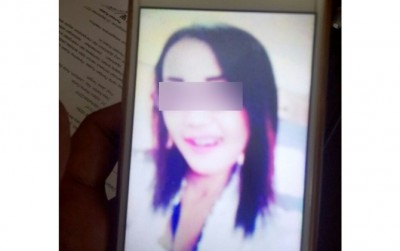 Ternyata, di Ponsel Bu PNS Genit Banyak SMS Mesra