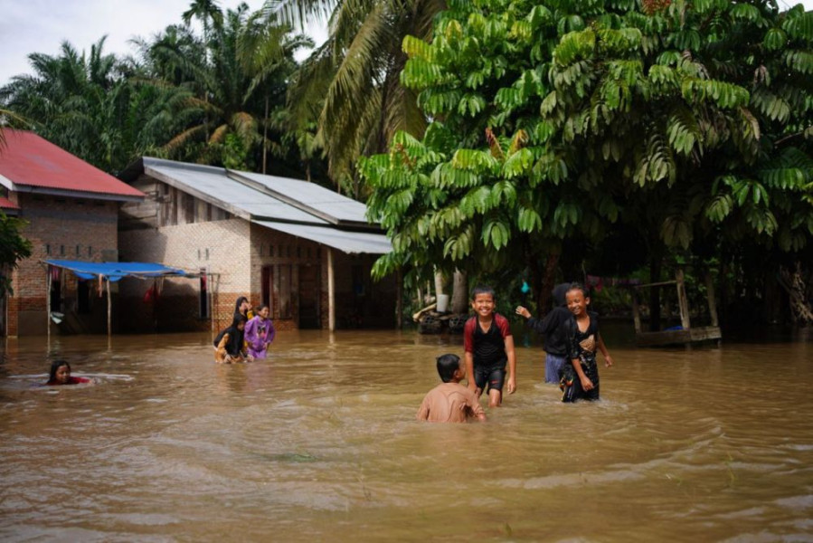 Pemprov Riau Distribusikan Bantuan Obat-obatan ke Lima Daerah Terdampak Banjir