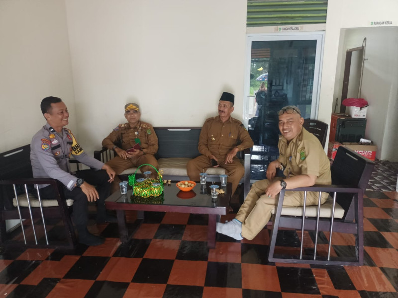 Upaya Cooling System Terus Dilakukan, Bhabinkamtibmas Polsek GAS Sampaikan Pesan Pemilu kepada Warga