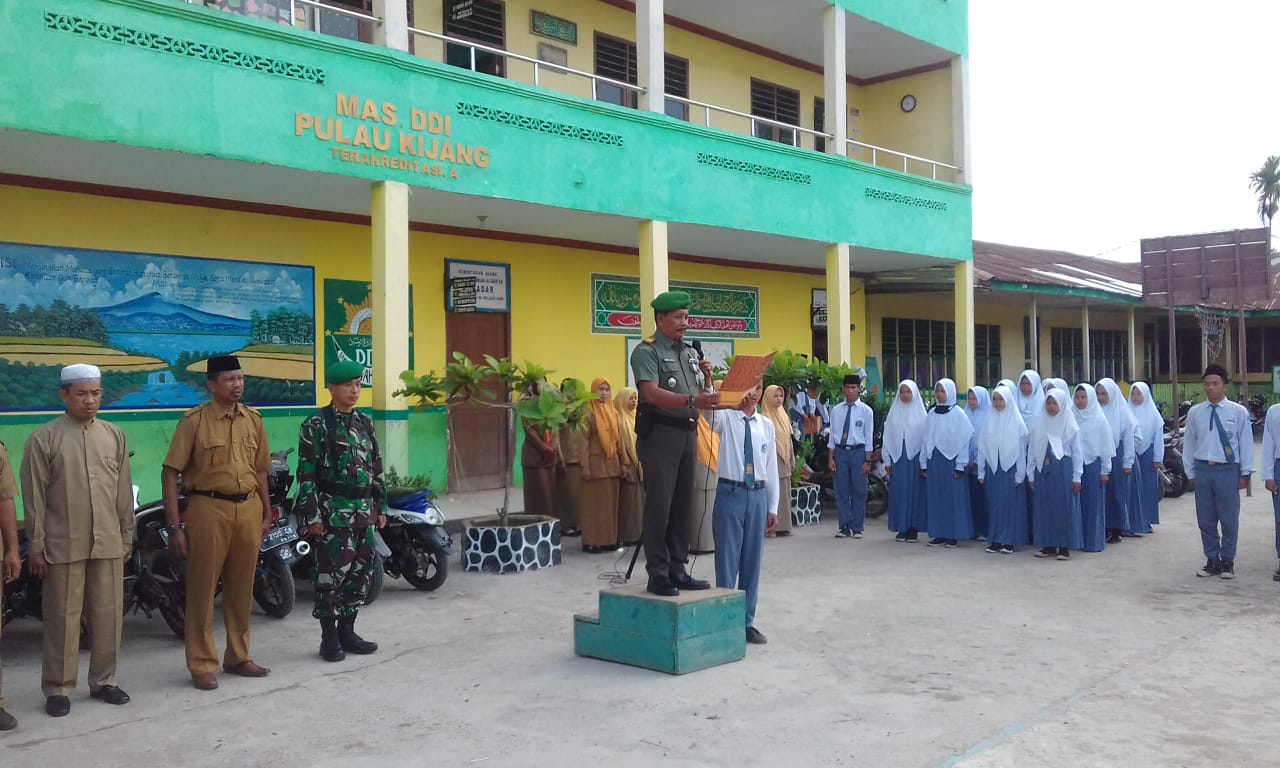 Upacara Bendera di Yayasan DDI di Pulau Kijang, ini Pesan Danramil 07/Reteh