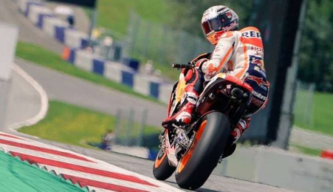 Dovizioso Ogah Kibarkan Bendera Putih pada Marquez