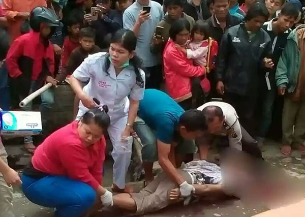 Awalnya Cuma Niat Kejar Anak yang Nyebrang Jalan, Wanita Ini Malah Tewas ‘Disambar’ Truk