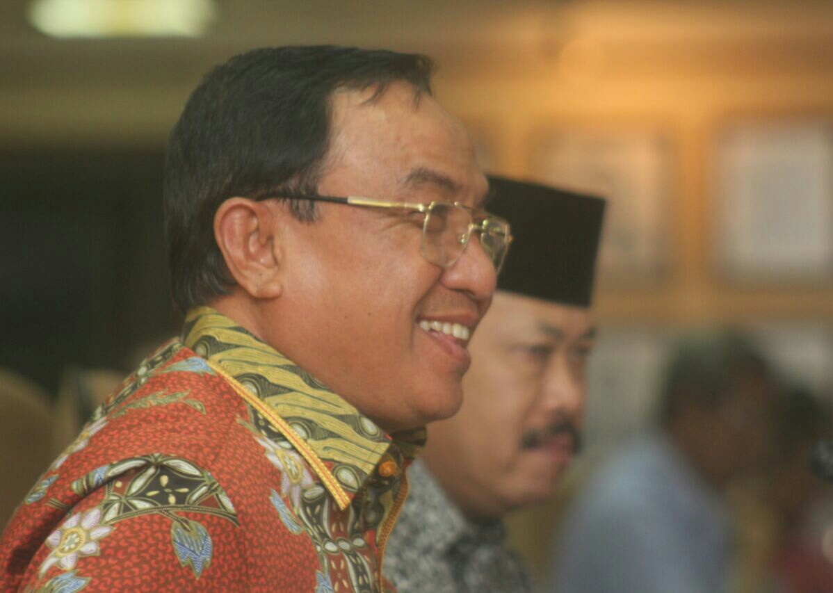 Bupati Inhil Narasumber Diskusi Nasional Tentang Kelapa