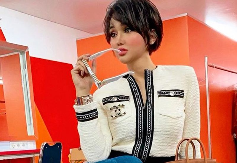 Dibully Netizen Gara-Gara Komentar Boy William, Lucinta Luna Tetap Pamer Rambut Pendek