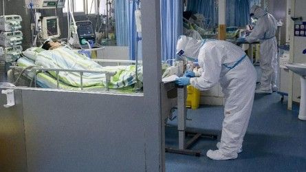 Diskes Instruksikan Rumah Sakit Bagikan Masker ke Pasien Batuk dan Flu