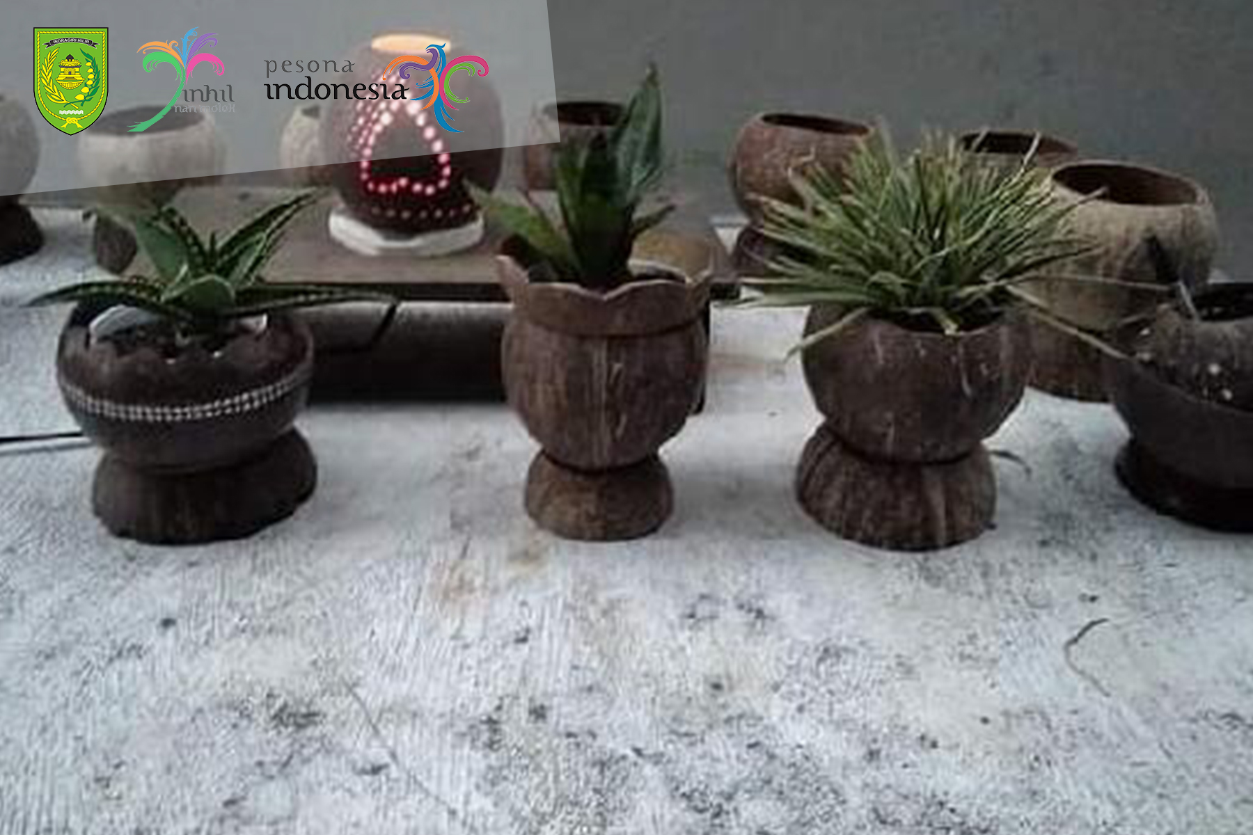 Kerajinan Tangan dari Limbah Tempurung Kelapa di Indragiri Hilir