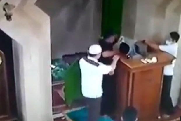 Innalillahi... Penceramah Ini Meninggal Dunia di Atas Mimbar Masjid