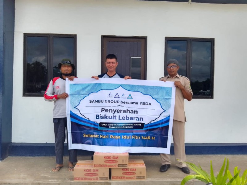 Sambut Idul Fitri 1446 H, PT Riau Sakti United Plantations Distribusikan Biskuit Lebaran di Kecamatan Pulau Burung