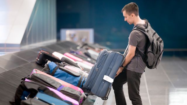 5 Koper Dirusak, Penumpang Lion Air Ngamuk di Bandara SSK II Pekanbaru