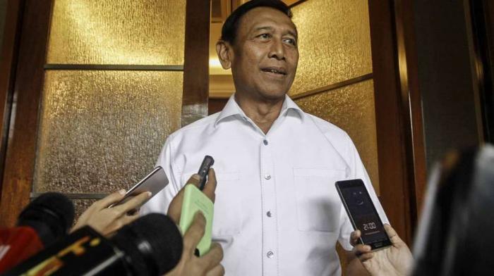 Menko Polhukam Minta Masyarakat Pahami Pentingnya Keterlibatan TNI Atasi Terorisme