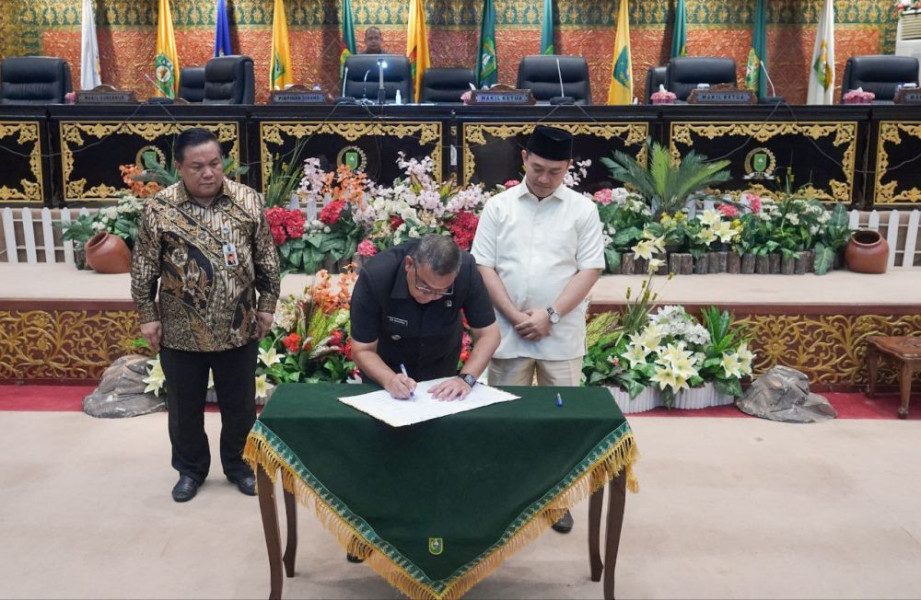 Nota Kesepakatan Perubahan KUA-PPAS APBD Provinsi Riau Resmi Ditandatangani