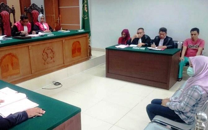 Gila!!!, ABG Tembilahan Dipaksa Berhubungan Intim 70 Kali Agar Hutang Lunas