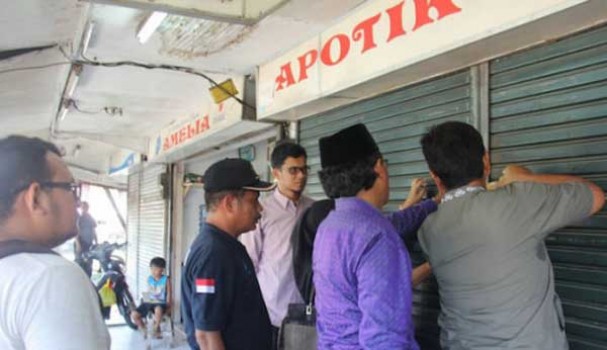 Enam Apotek di Padang Bermasalah Di Segel BPPOM