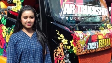 Rukayati, Janda Cantik 21 Tahun Sopir Truk yang Bakal Bikin Baper