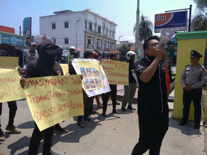 Aliansi Pemuda dan Mahasiswa Minta KPK Turun ke Kabupaten Serdang Bedagai