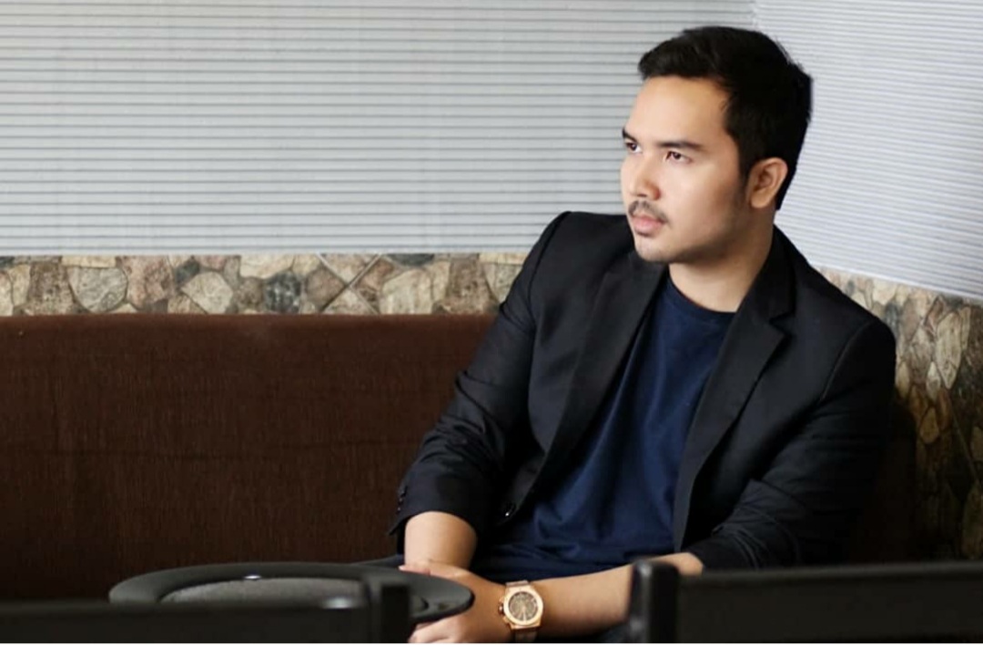 Gusanda Latova, Sosok Penyanyi Lagu 'Remeh'  yang Lagi Ngehits
