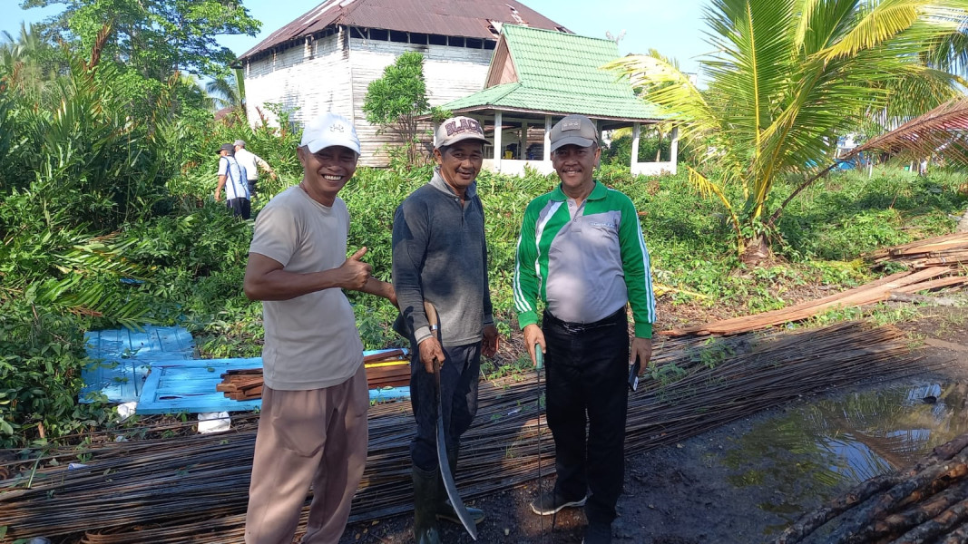 Camat Kuindra Pimpin Kegiatan Rutin Gotong Royong Jumat Bersih