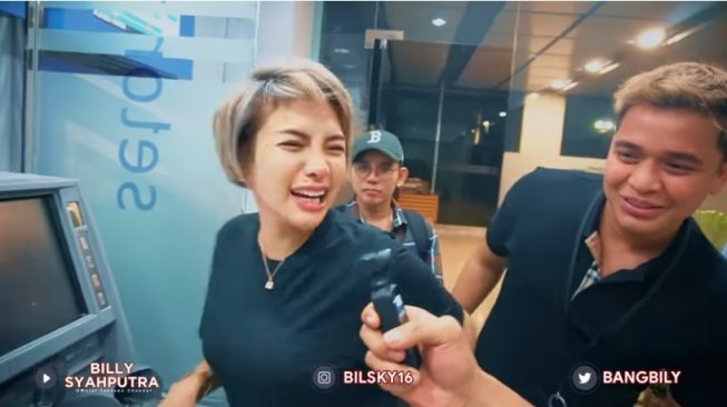 Artis Pamer Saldo ATM, Sri Mulyani Beri Sindiran Menohok soal Pajak