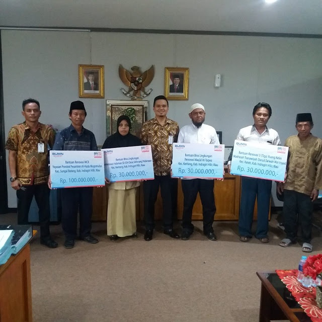 BRI Tembilahan Serahkan Dana CSR Rp 190 Juta Untuk Rumah Ibadah, Gedung Sekolah dan Sarana Pendidikan