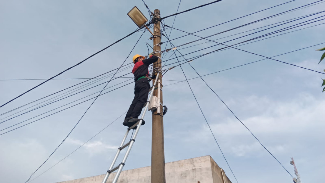 PLN Icon Plus Sumbagteng Segel Kabel FO Ilegal