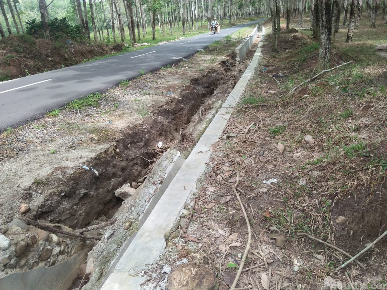 Drainase di Bintang Bayu Alami Kerusakan, Pemkab Sergai Respons Cepat Segera Akan Lakukan Perbaikan