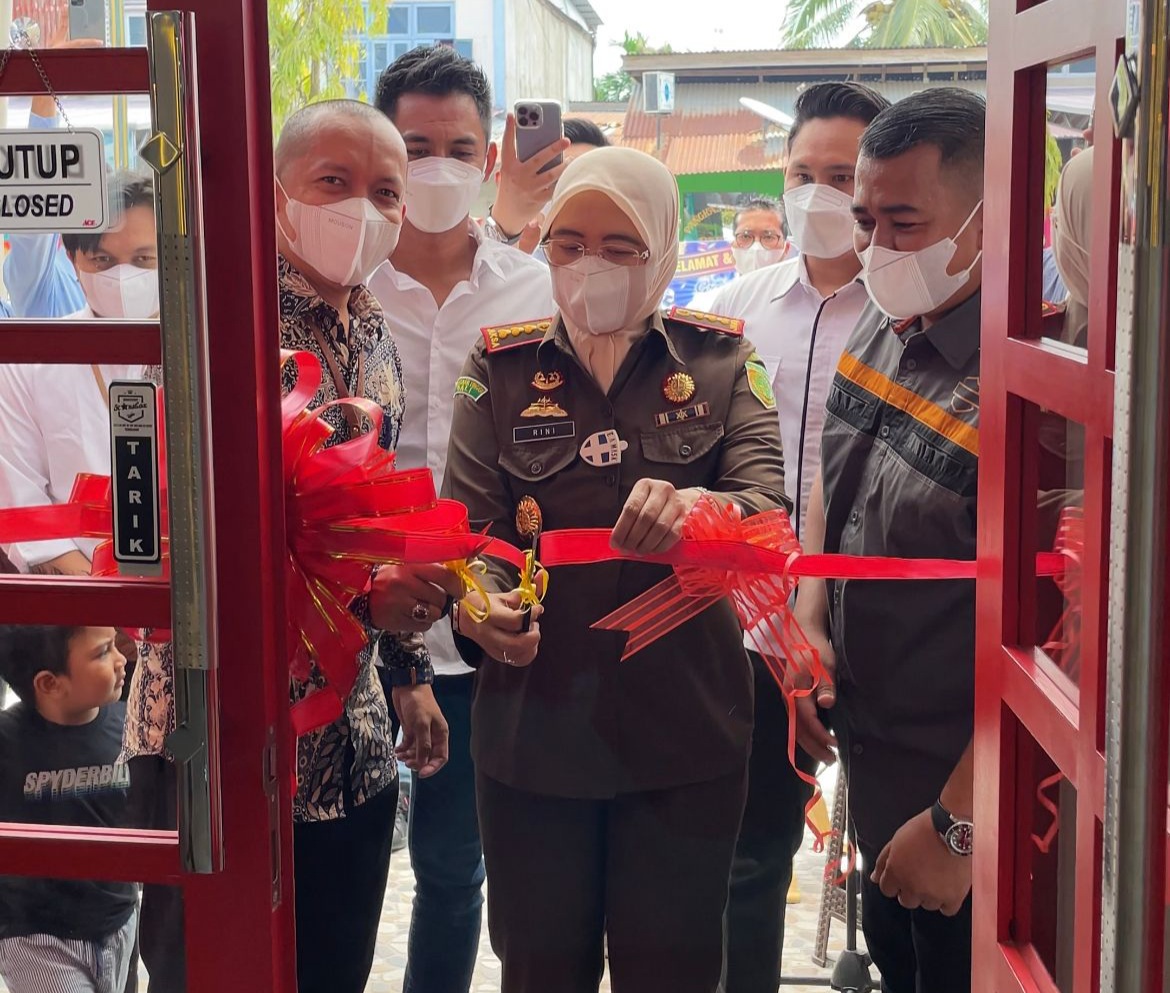 Tempat Perawatan Rambut Ternama Starsbox Barbershop Resmi Hadir di Kota Tembilahan