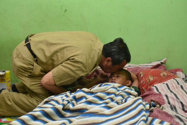 Bupati Siak Turut Memberikan Perhatian Terhadap Lutfi, Bocah Yang Selamat Dari Kecelakaan Maut