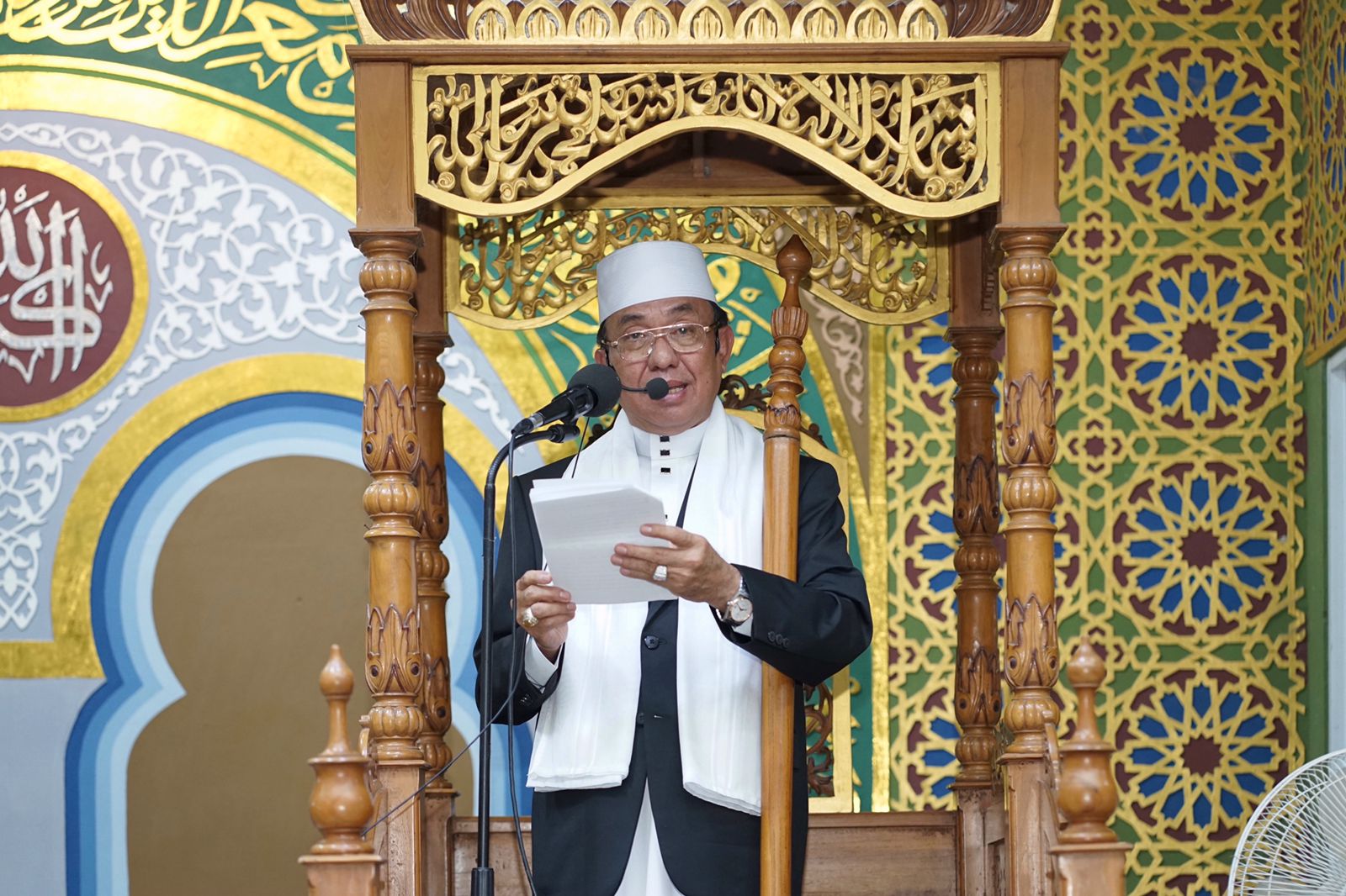 Bupati Inhil Khatib Shalat Idul Fitri 1443 H Di Masjid Yamp Tembilahan