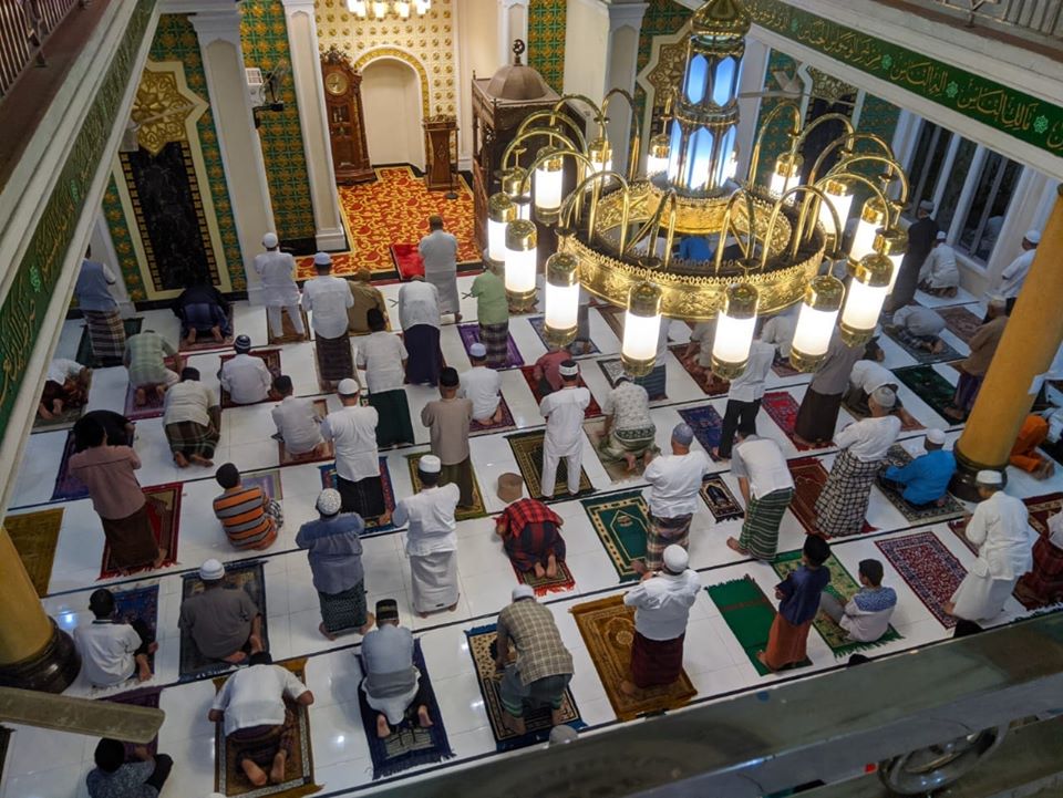Праздник после рамадана 2024. Рамадан в 2024 голубая мечеть. Мусульманский праздник Рамадан 2024. С праздником Рамадан 2024. Рамазан 2024 Москва.