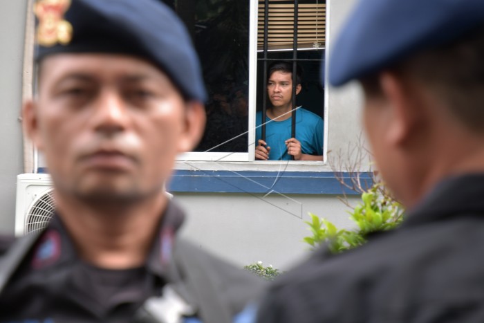 Berniat Ingin Kunjungi Keluarga, Tahanan Kabur Ini Dikembalikan Ke Polisi