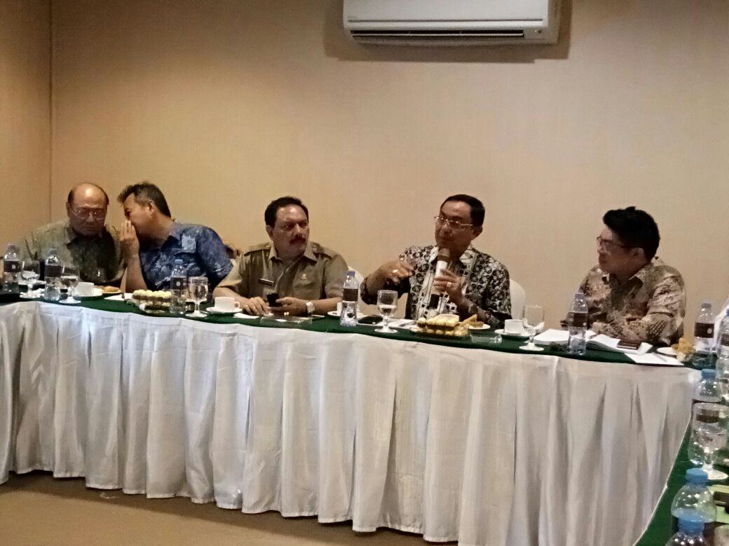 Bupati Wardan Gelar Pertemuan Dengan Investor Asal Malaysia