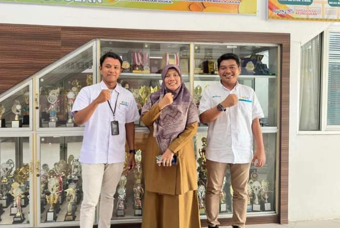 PLN Icon Plus Sumbagteng Dukung Program SMKN Berbasis TIK