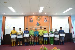 3 Kabupaten dan 7 OPD Pemprov Riau Raih Penghargaan dari BPS